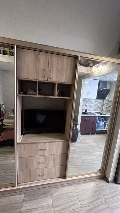 Продам дворівневу квартиру-гостинку