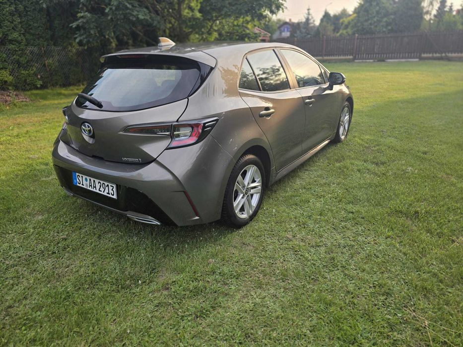 Toyota Corolla hatchback 1.8 hybrid