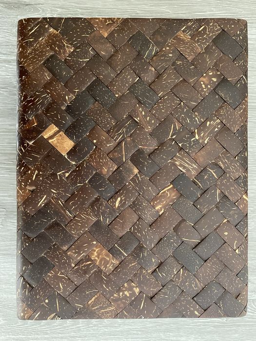 Caixa com côco embutido