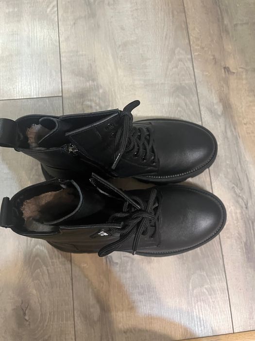 Взуття зимове. Шкіряні черевики.