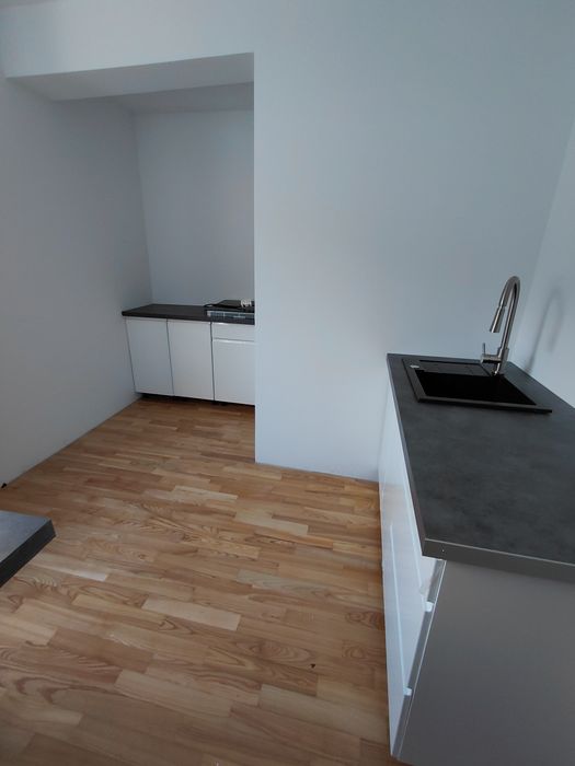 Dom do zamieszkania 4 sypialnie salon kuchnia
