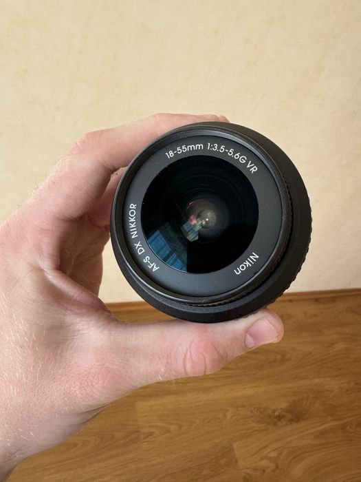 Обьектив Nikon 18-55