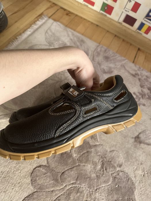 Взуття для виробництва