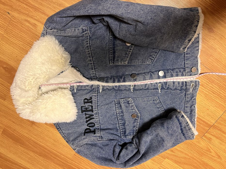 Джинсова тепла куртка р.130