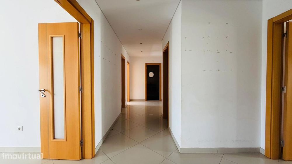 Apartamento T4 com 194m2 e amplas varandas Pinhal Novo