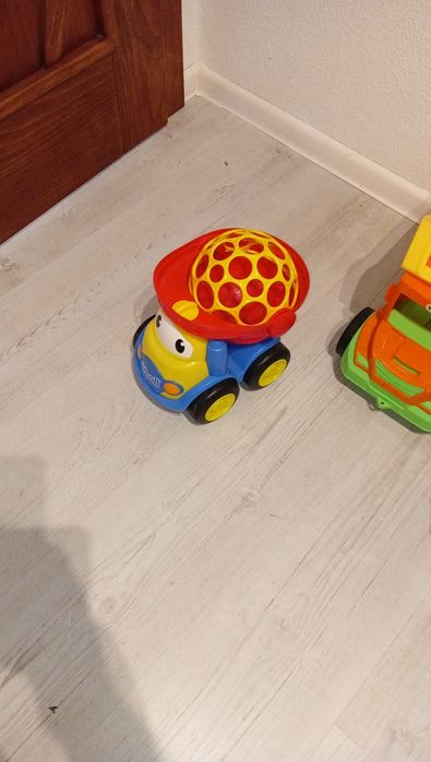Zestaw zabawek auta wywrotka straż