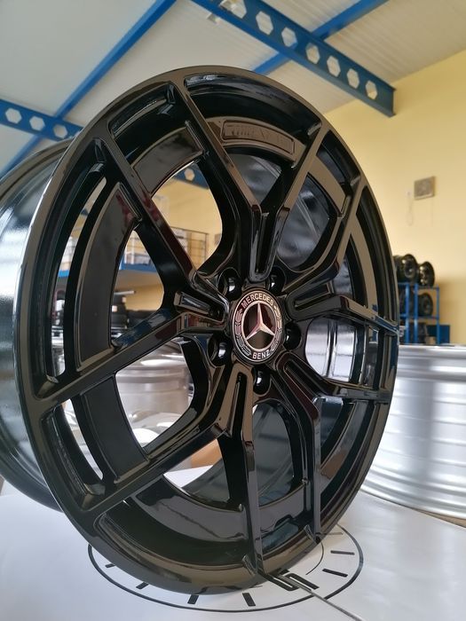 Felgi aluminiowe Mercedes AMG A C CLA B GLA 18 cali czarne