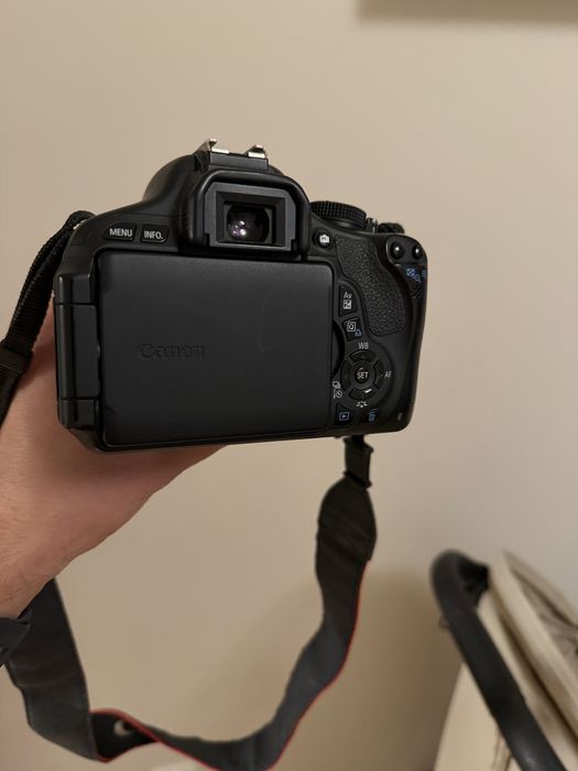 Aparat Canon EOS 600D