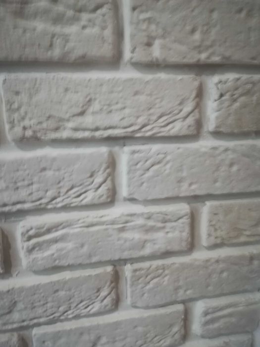 Укладання ґіпсової плиточки