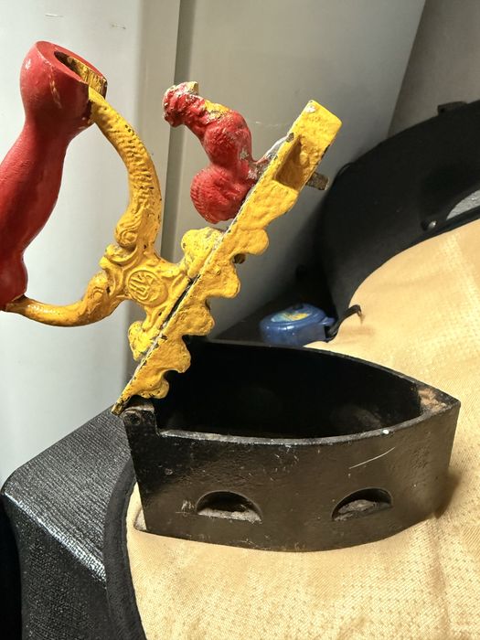 Ferro antigo de passar