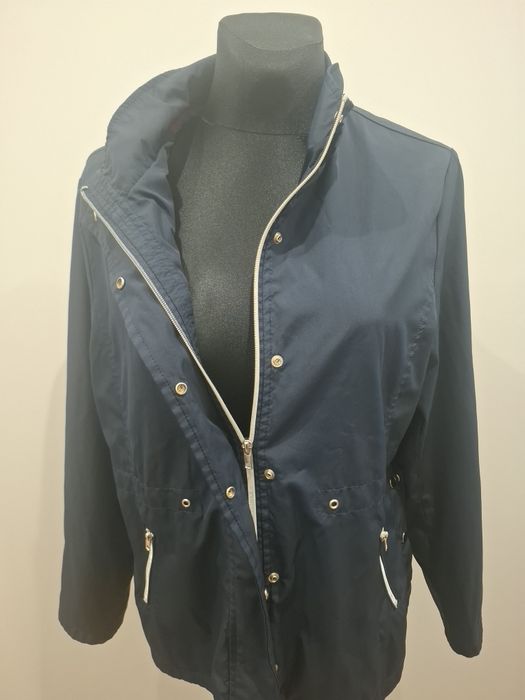 Kurtka  damska na wiosne, a la, wiatrówka