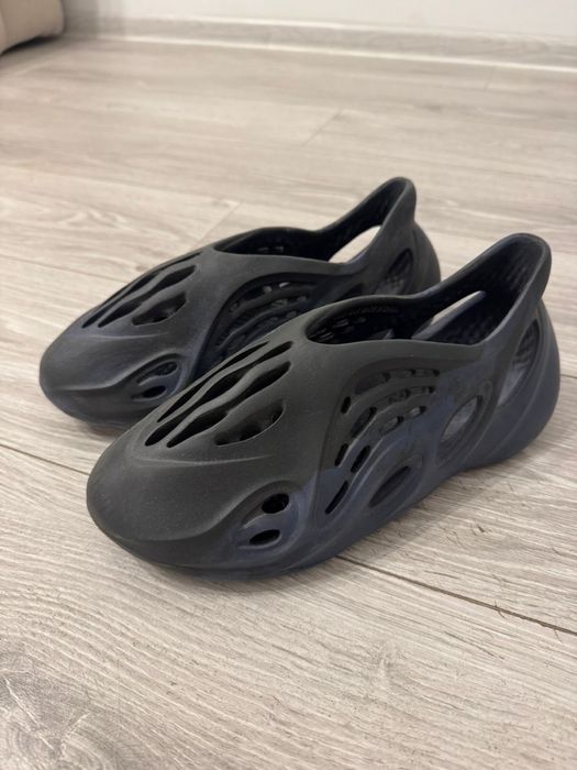 Жіночі Adidas Yeezy Foam Runner 37-38р