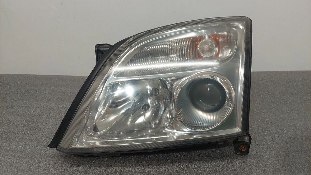 Ótica / farol esquerda OPEL Vectra C