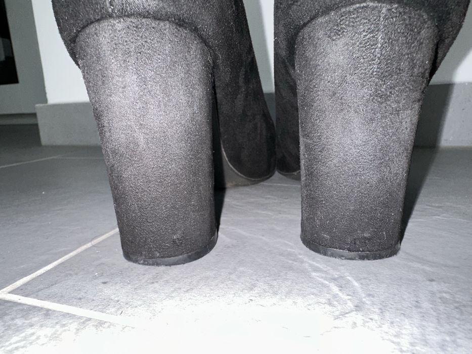 czarne buty na słupku r.41