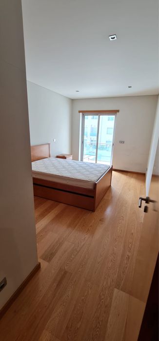 Arrenda-se quarto no centrode Viseu