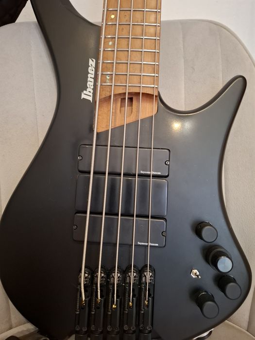 Gitara basowa Ibanez