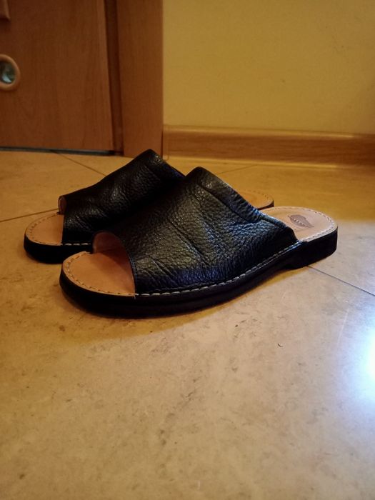 Klapki 39 damskie skórzane czarne