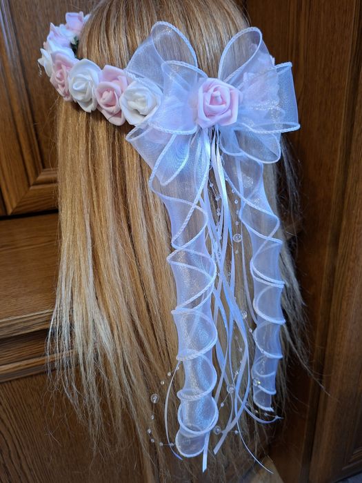 Wianek komunijny biało różowy