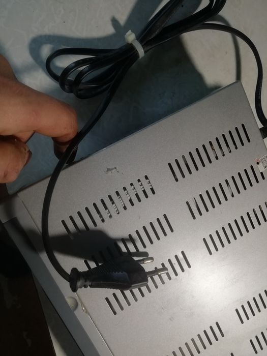 Тв-тюнер супутниковий з пультом