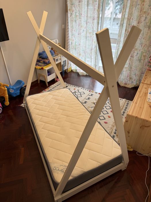 Cama  crianca  + colchao  - modelo tippi como nova