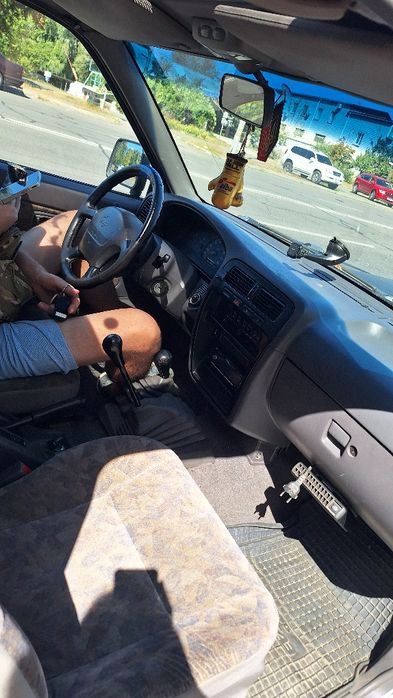 Nissan Navara 2.5 дизель 4×4 -1999