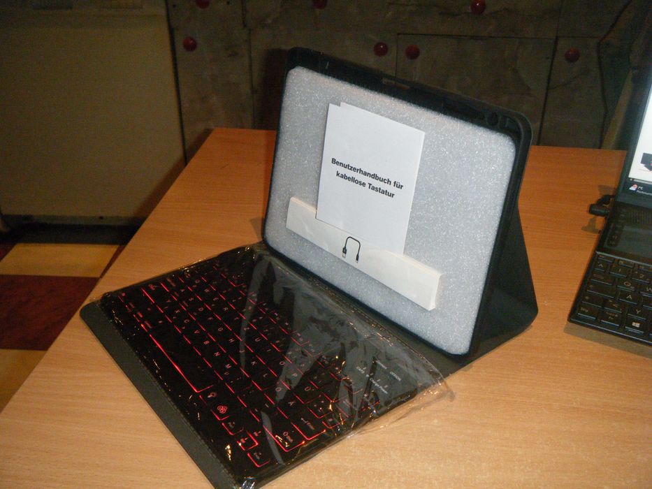 klawiatura z etui do apple ipad air 5 4 10,9 2022