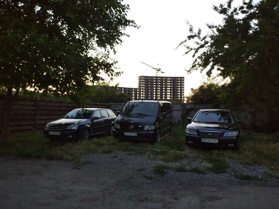 Сдам домик(ЗДАМ будиночок) с местом для автомобиля во дворе