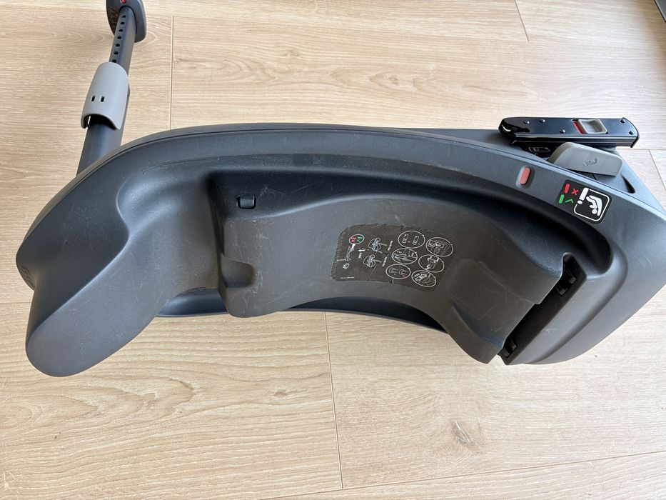 Cadeira Auto CYBEX Aton B2 i-Size + Base Isofix Base One