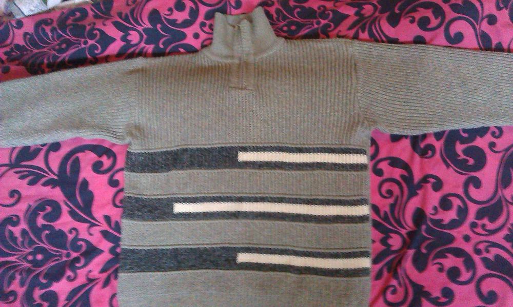 Мужской  теплый  свитер 100% шерсть