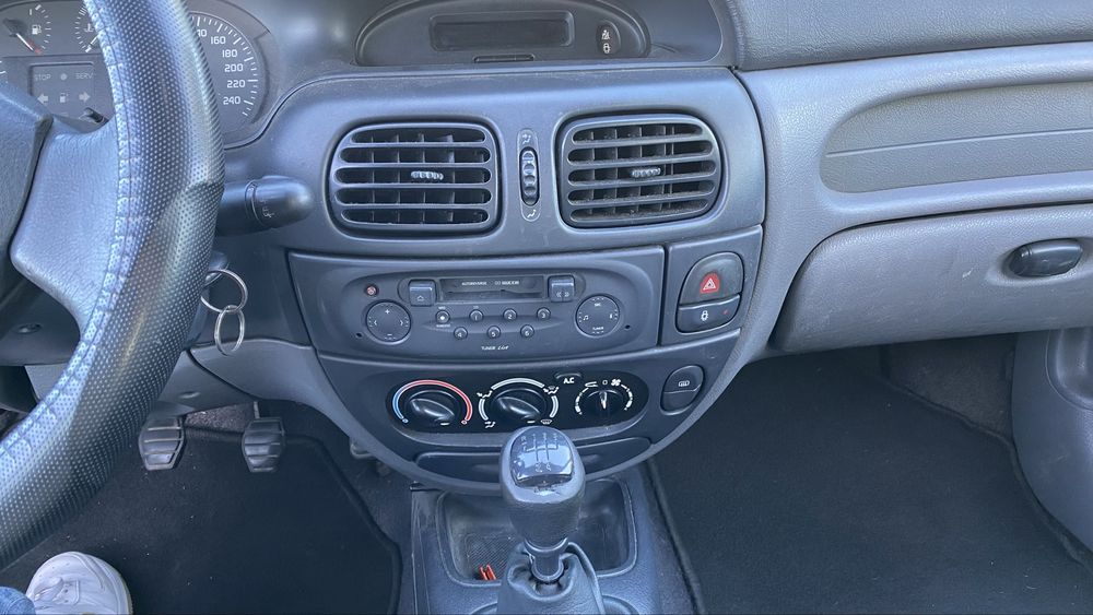 Barato 1.9DTI Megane com AC