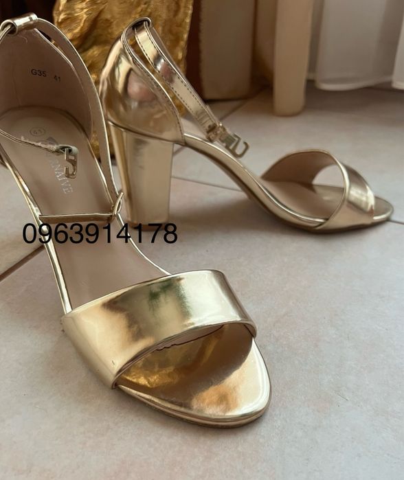 Босоніжни жіночі