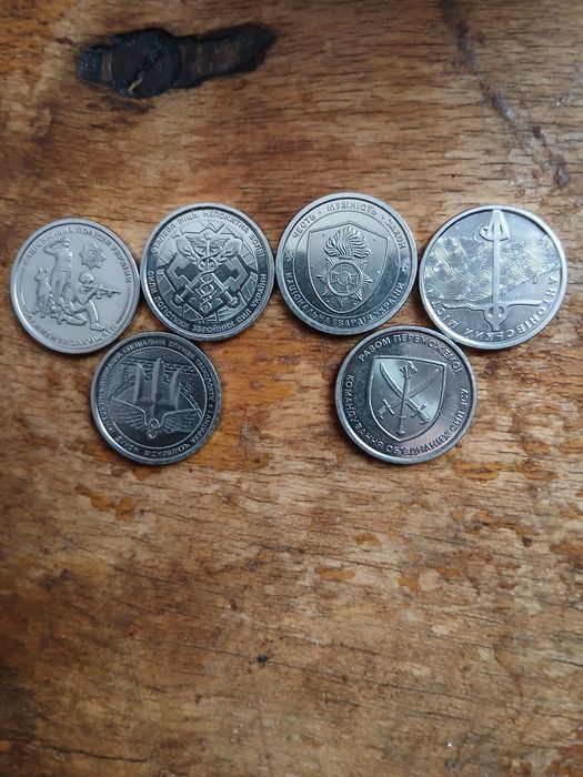 Продам манеты коликцыоные