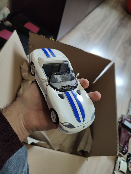 Modele 1:24 skala BMW porshe dodge fso