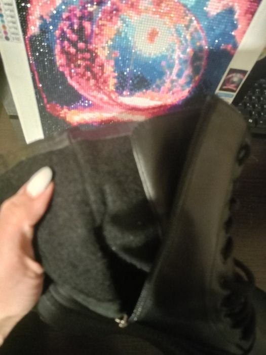 Шкіряні  нові черевики,берци