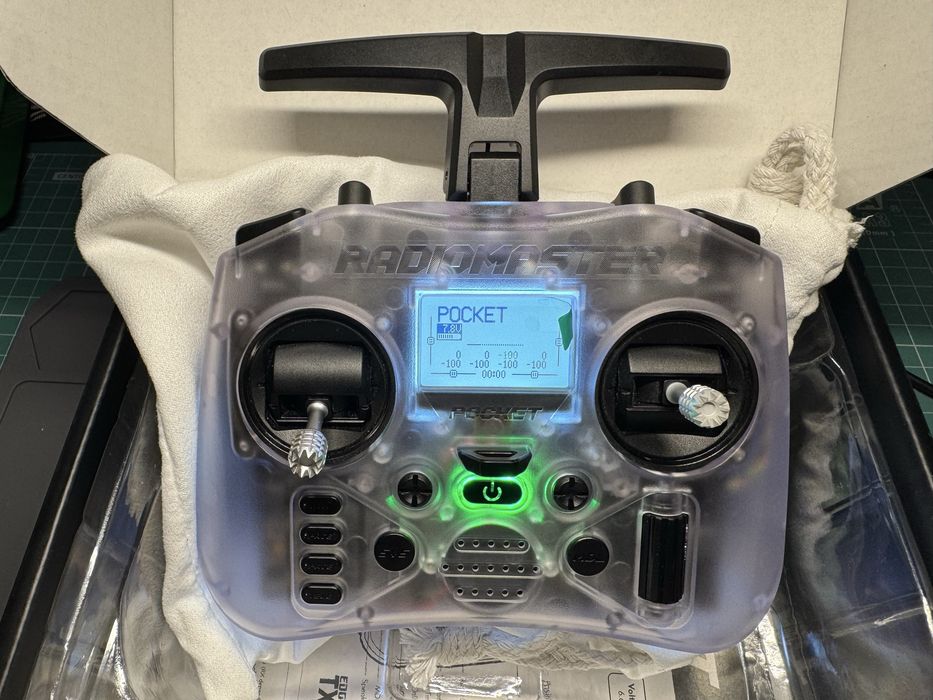 Radiomaster Pocket ELRS - Nowy z bateriami