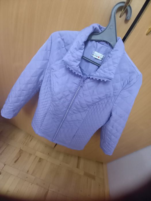Продам               курточки