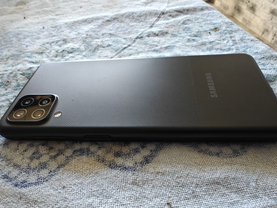 Samsung a 12 4g 64ram