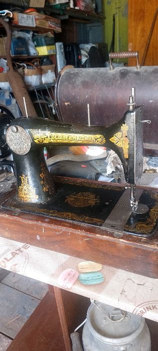 Ручная швейная машинка