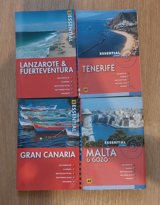 Conjunto de 4 guias de viagem AA