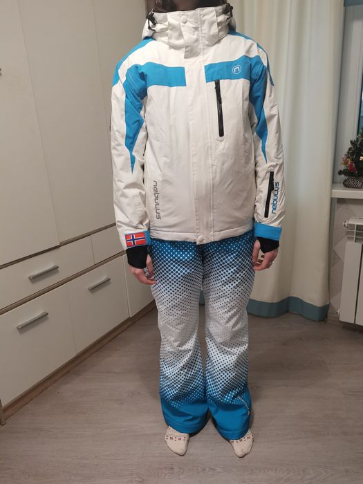 Лижний костюм Burton, Nebulus