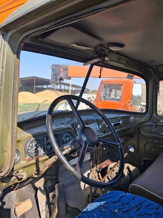 ЗІЛ 131 автопідйомник вишка