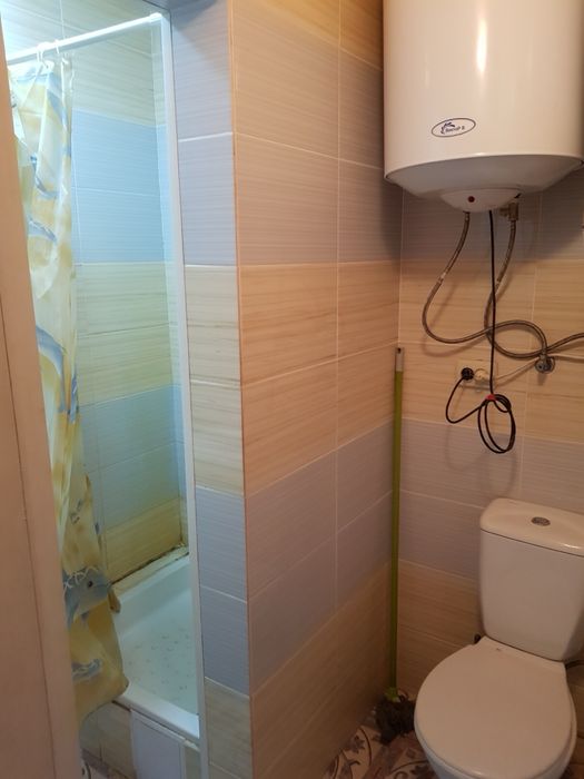 Здає власник 2 кім будинок,все окремо,тільки 3 етаж,світло є