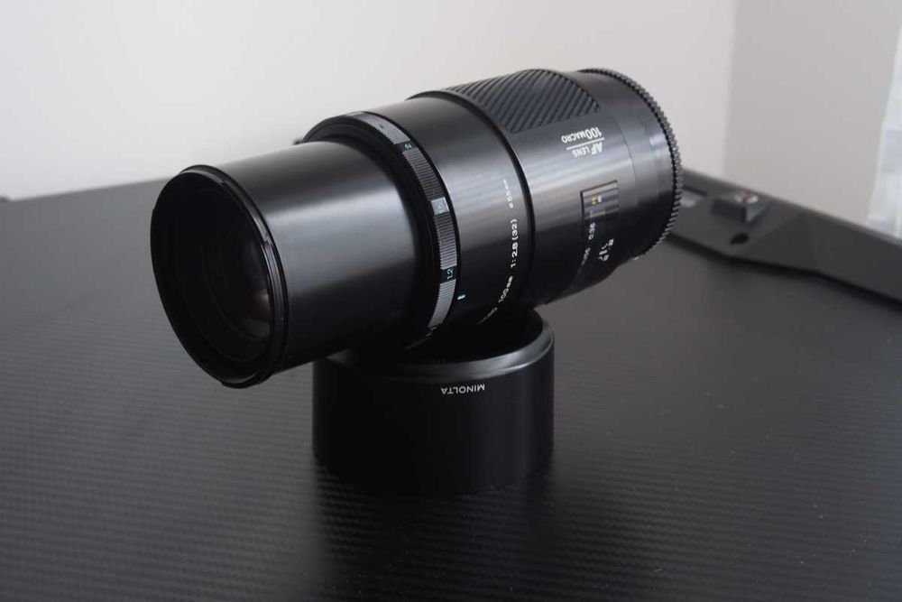 Minolta AF 100mm F/2.8 MACRO