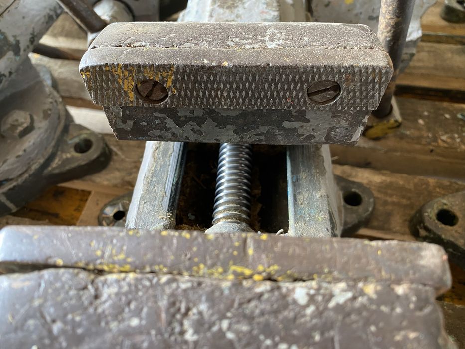 Лещата, тиски слюсарні 125мм