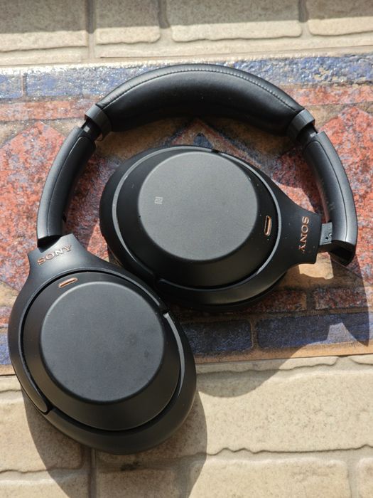 Флагманські навушники Sony WH-1000XM3