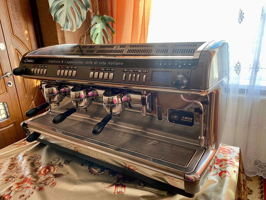 Професійна кавомашина La Cimbali M39 Dosatron 3GR (Італія)