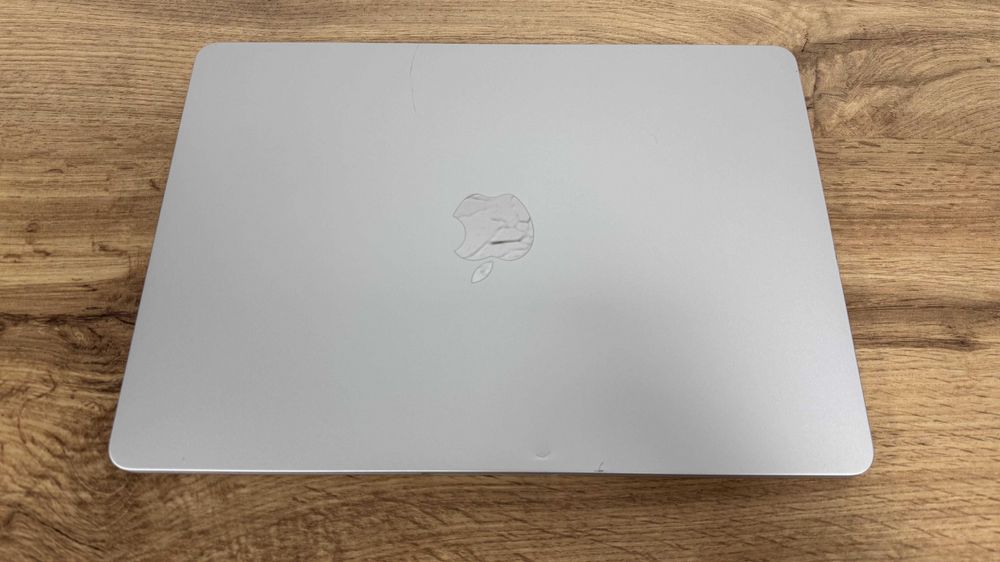 Apple MacBook Air 13.6" M3 (2024) – 16GB RAM, 256GB SSD