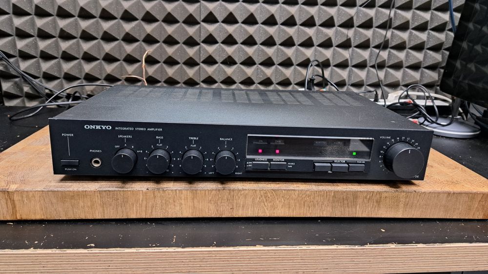Wzmacniacz Onkyo A-06