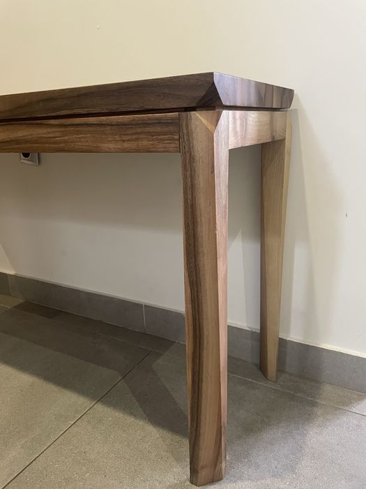 Консольний столик