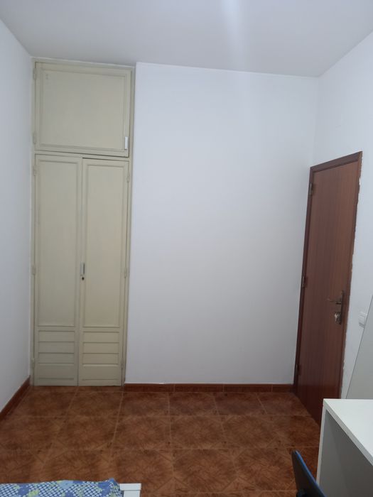 Quarto para arrendar